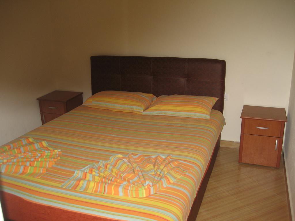 Guest House Vila Mimoza Ulcinj Exterior foto